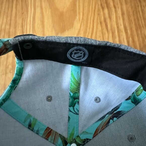 CHICAGO BLACKHAWKS American Needle FLORAL HAWAIIAN Adjustable Strapback Hat - Picture 8 of 8